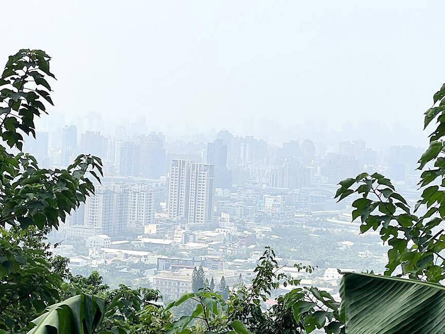 taipeitimes.com - 台北時報 - Industry group opposes changes to pollution rules
