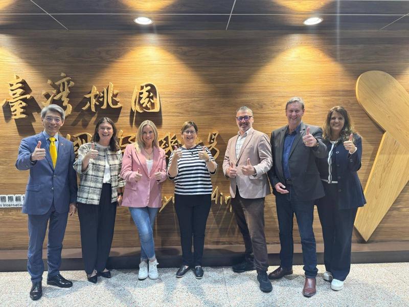 New Zealand parliamentary group arrives in Taiwan
