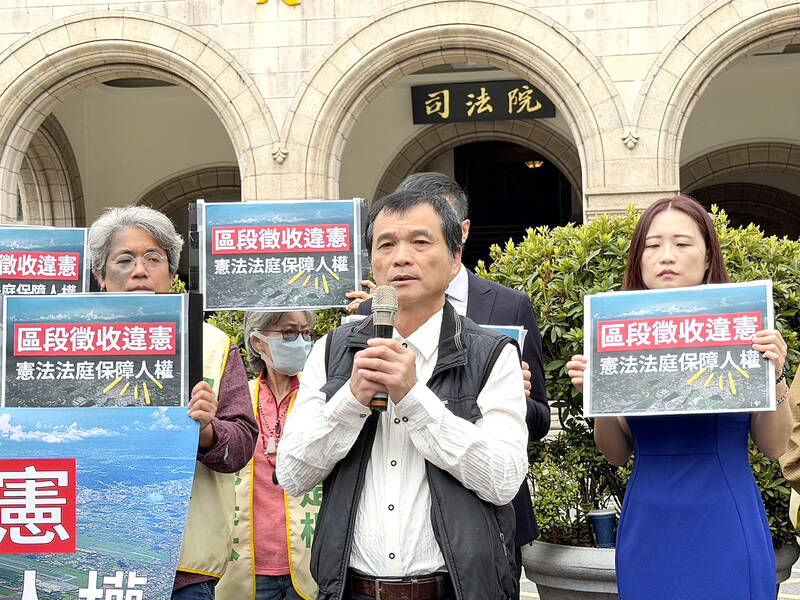Notes from Central Taiwan: A blank  canvas with 40,000 lives on it