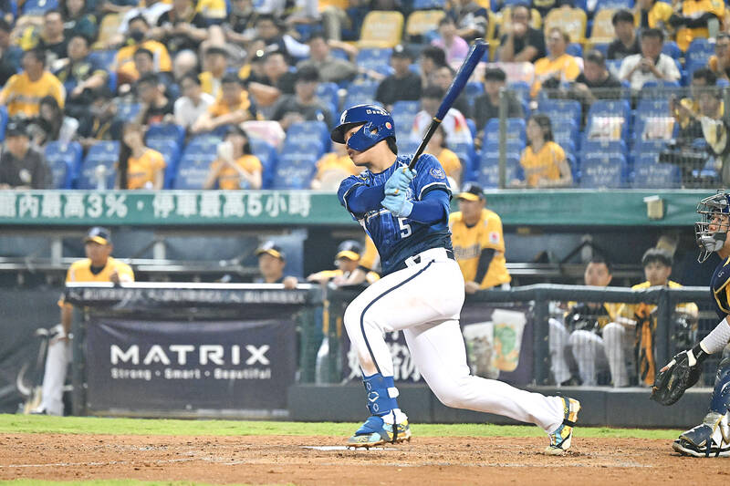 Fubon erupt for 13 runs in 1st inning