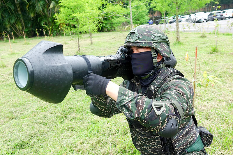 taipeitimes.com - 台北時報 - Institute unveils a second-generation Kestrel launcher