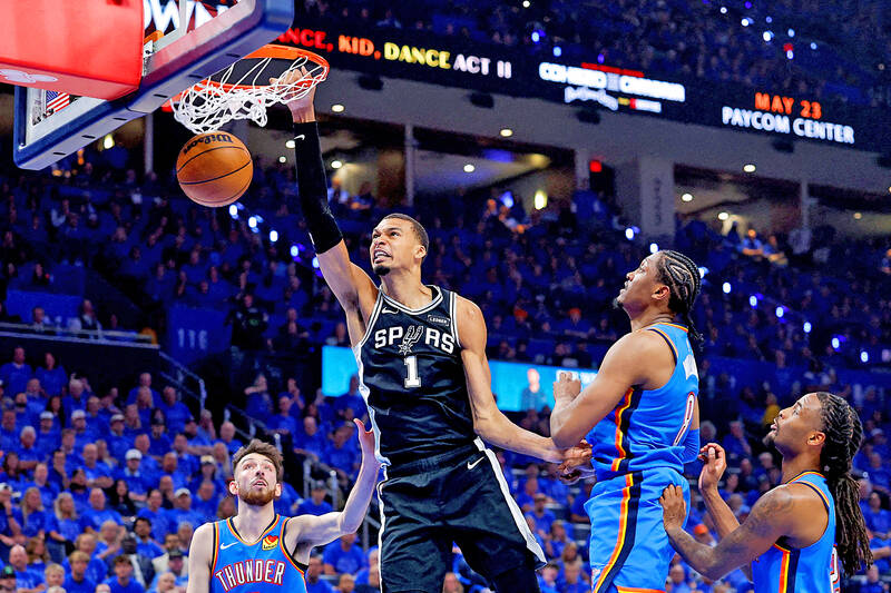 MVP Gilgeous-Alexander stars as Thunder level series with Spurs