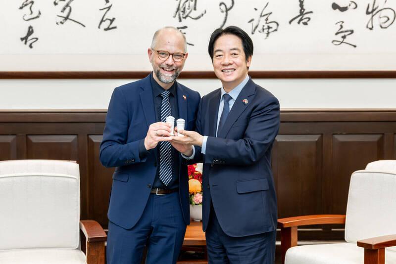 German delegation leader rejects Chinese interference
