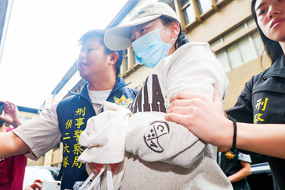 ‘Sunflower Queen’ deported from US, returns to Taiwan