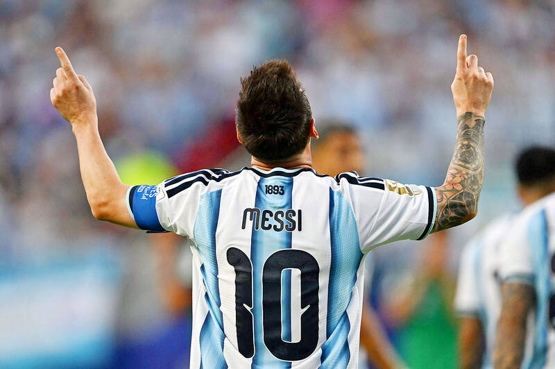 Messi leads Argentinian squad with hat trick at record 6th World Cup appearance