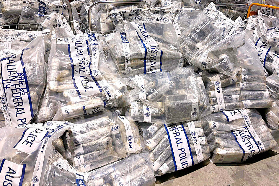 Australian police uncover 3 tons of cocaine