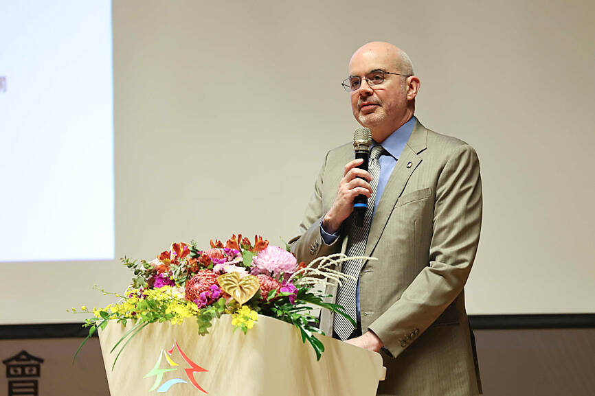 Taiwan Pushes Drone 'Hornet's Nest' Defense as US Envoy Backs Collaboration