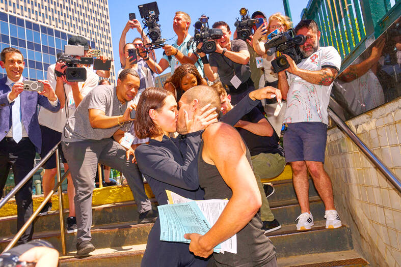 Empire State Building climber couple charged