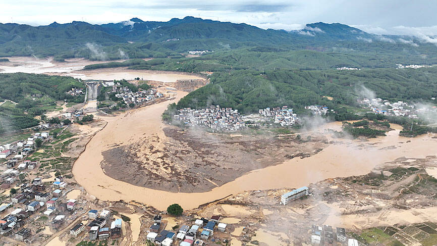 China Floods Death Toll Rises to 39 After Dam Breach in Guangxi
