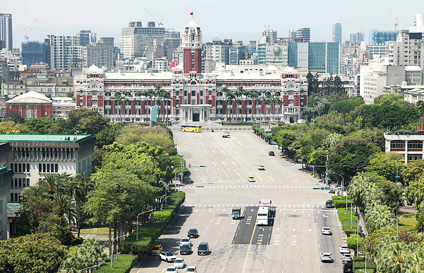 KMT criticizes the Cabinet after power outage at building