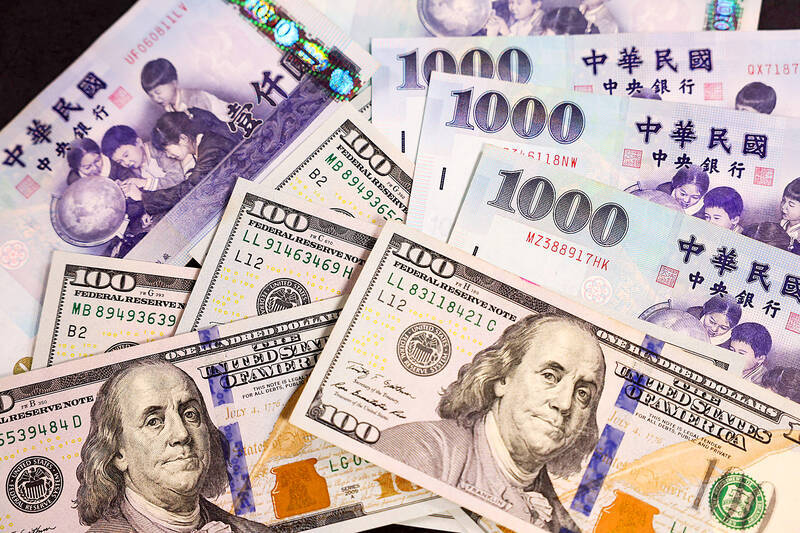Overseas exposure for Q2 hits record NT$31 trillion