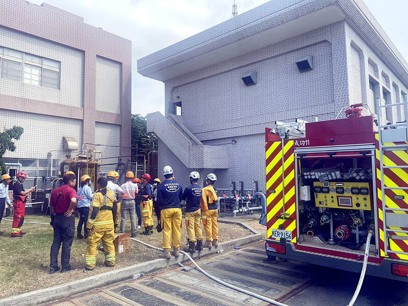 Worker falls into acid tank
